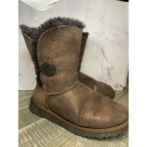 Womens Ugg Bailey Button Sparkle Glimmer Boots 5809‎ Gold Glitter Size W 6 Rare